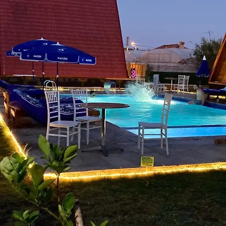 Noel & Cafe Hotel