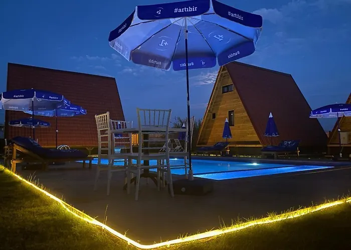 Noel & Cafe Hotel Zümrütkaya