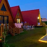 Отель Noel & Cafe Zumrutkaya
